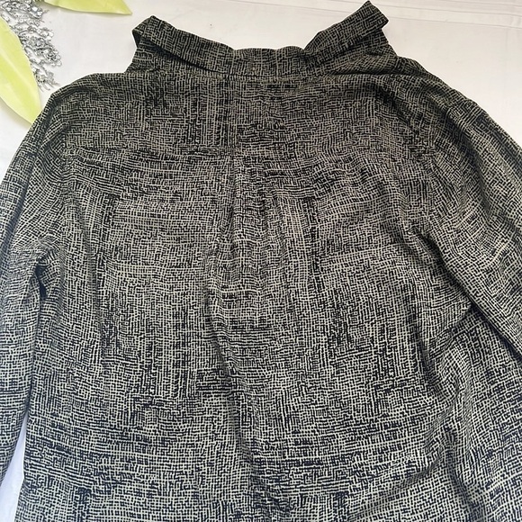 ⭐️wilfred Button Down Blouse⭐️ - Picture 9 of 9